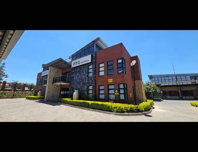 BUSINESS PROPERTY TO RENT IN CARLSWALD